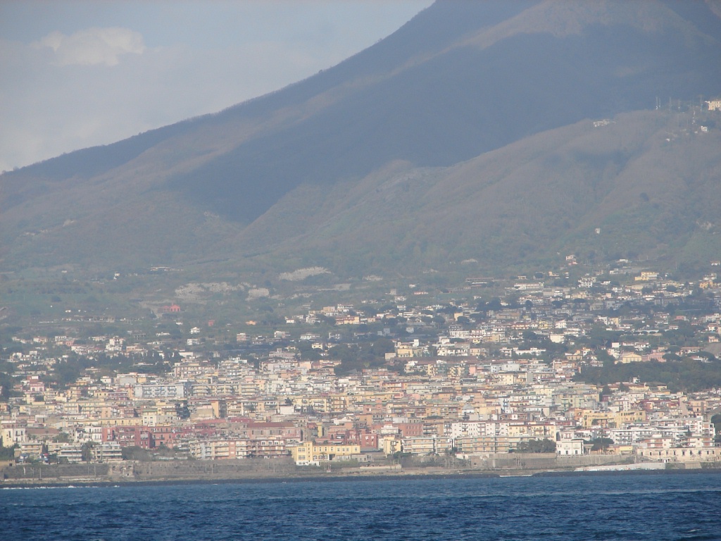 2008/03(March)/AroundTheWorld/Isle of Capri/1024x768_Naples.jpg